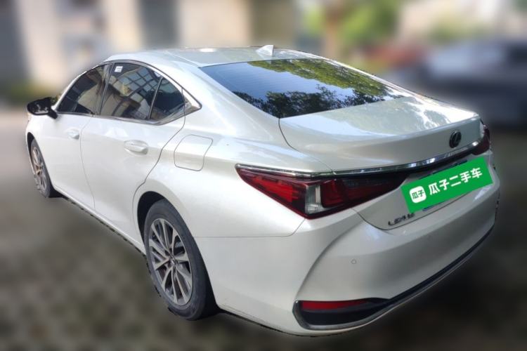 Used Lexus ES 2021 200 Excellence Edition Rear Left 45 Deg