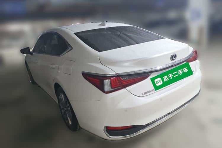 Used Lexus ES 2021 200 Excellence Edition Rear Left 45 Deg