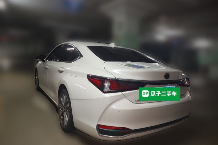 Used Lexus ES 2021 200 Excellence Edition Rear Left 45 Deg