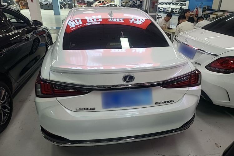 Used Lexus ES 2021 300h Excellence Edition Rear