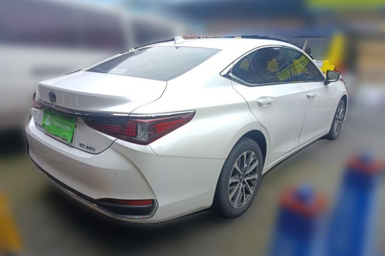 Used Lexus ES 2021 260 Excellence Edition Rear Right 45 Deg