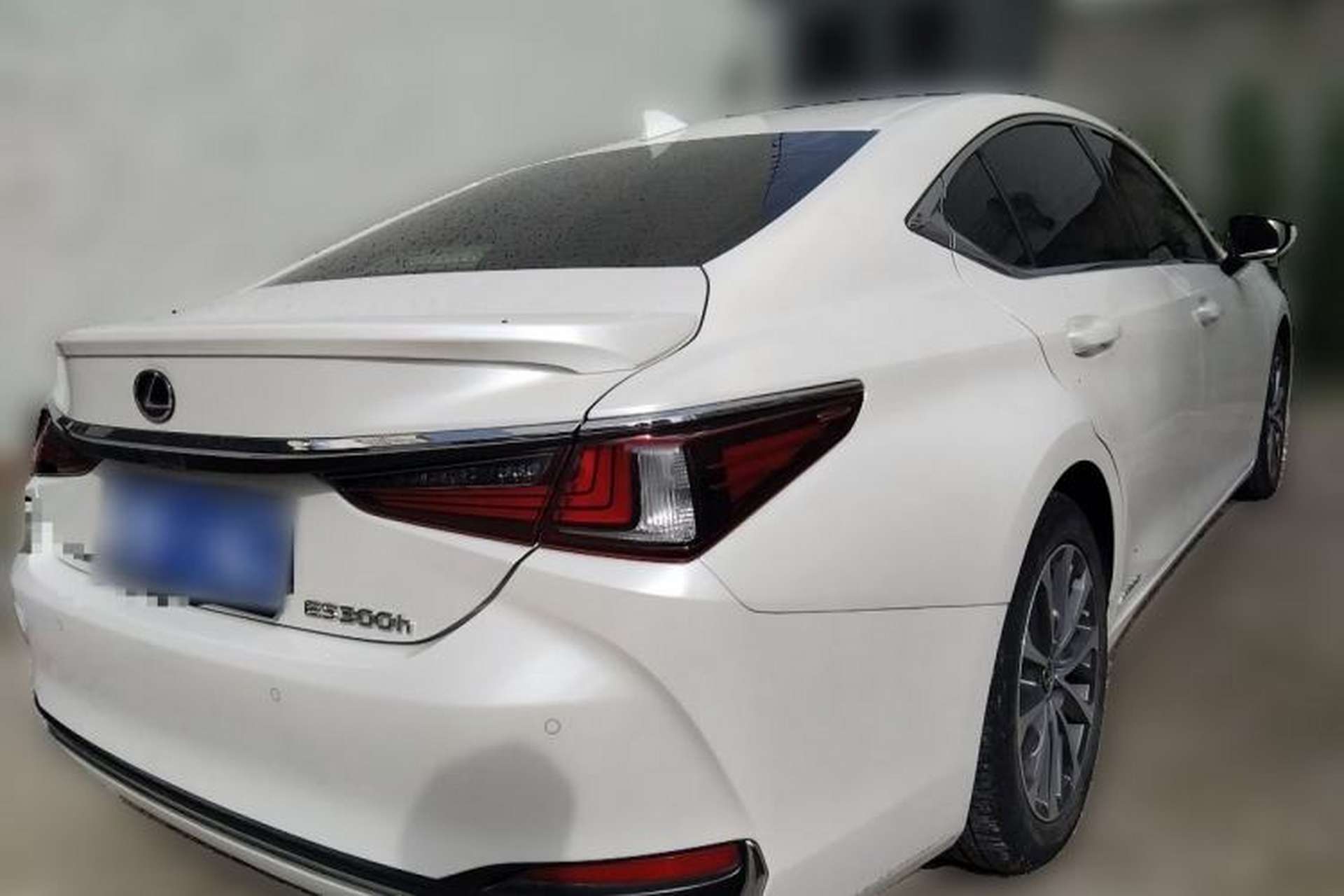 Used Lexus ES 2021 300h Excellence Edition Rear Right 45 Deg