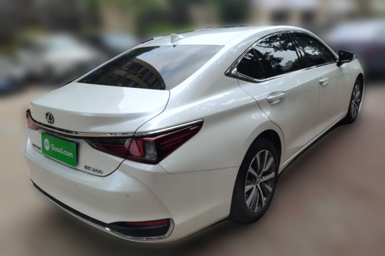 Used Lexus ES 2021 200 Excellence Edition Rear Right 45 Deg
