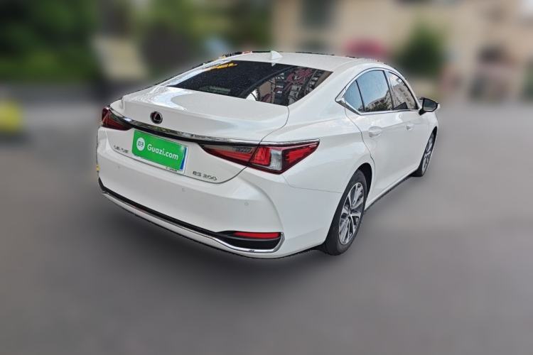 Used Lexus ES 2021 200 Excellence Edition Rear Right 45 Deg