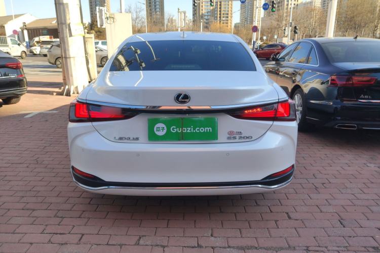 Used Lexus ES 2021 200 Excellence Edition Rear
