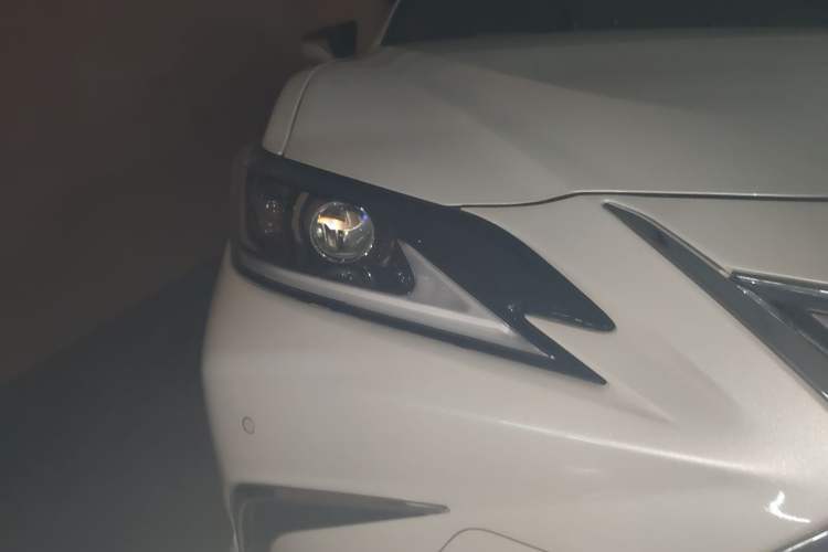 Used Lexus ES 2021 200 Excellence Edition Right Front Headlight