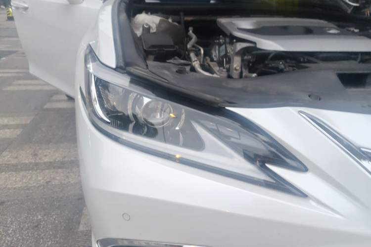 Used Lexus ES 2021 200 Excellence Edition Right Front Headlight