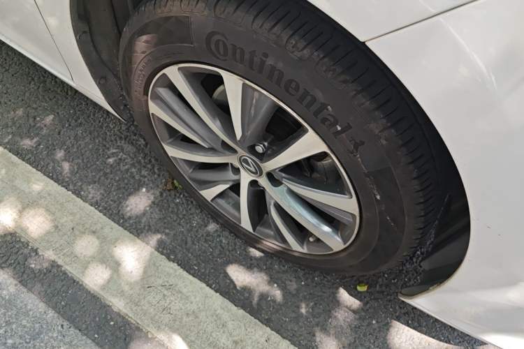 Used Lexus ES 2021 200 Excellence Edition Right Front Wheel Hub