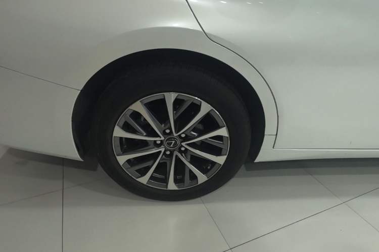 Used Lexus ES 2021 200 Excellence Edition Right Rear Wheel Hub