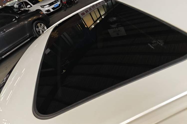 Used Lexus ES 2021 200 Excellence Edition Roof