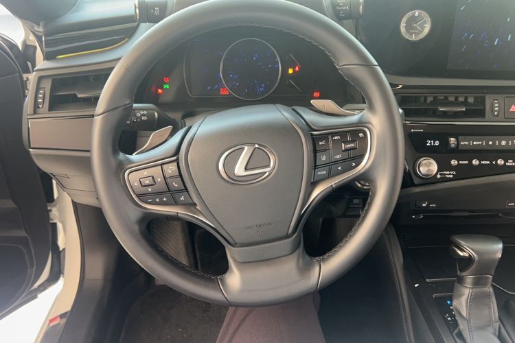Used Lexus ES 2021 200 Excellence Edition Steering Wheel