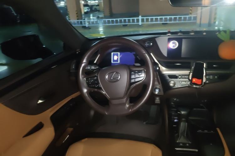 Used Lexus ES 2021 200 Excellence Edition Steering Wheel