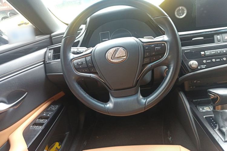 Used Lexus ES 2021 260 Excellence Edition Steering Wheel