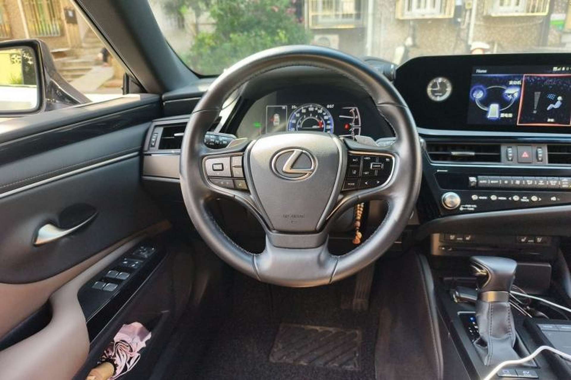 Used Lexus ES 2021 300h Deluxe Edition Steering Wheel