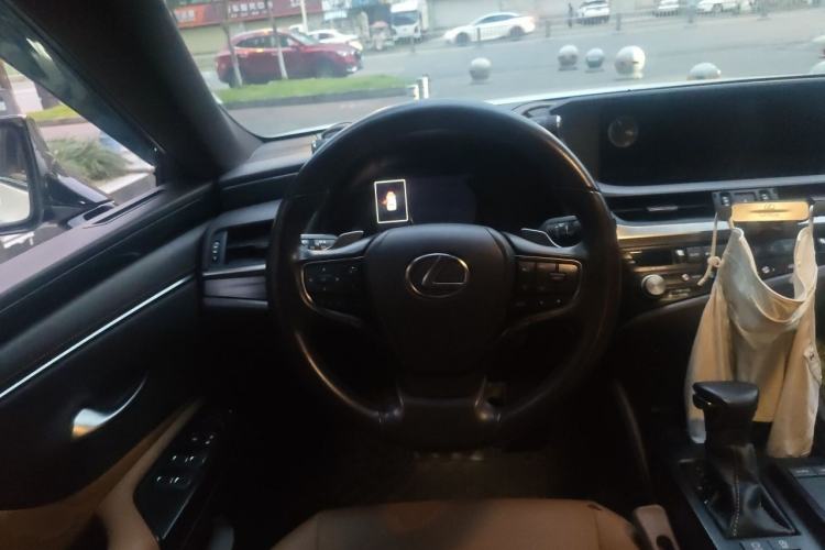 Used Lexus ES 2021 200 Excellence Edition Steering Wheel