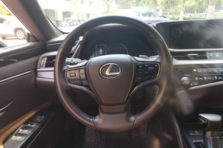 Used Lexus ES 2021 200 Excellence Edition Steering Wheel