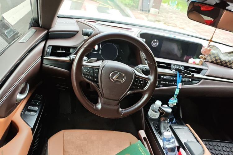 Used Lexus ES 2021 200 Excellence Edition Steering Wheel