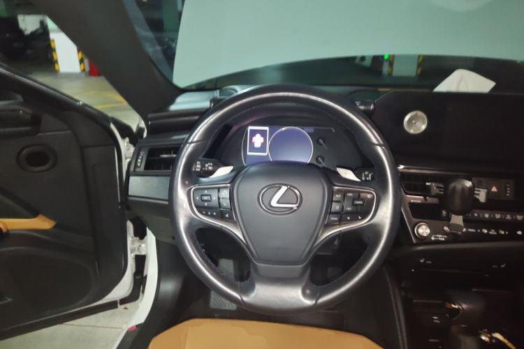 Used Lexus ES 2021 200 Excellence Edition Steering Wheel
