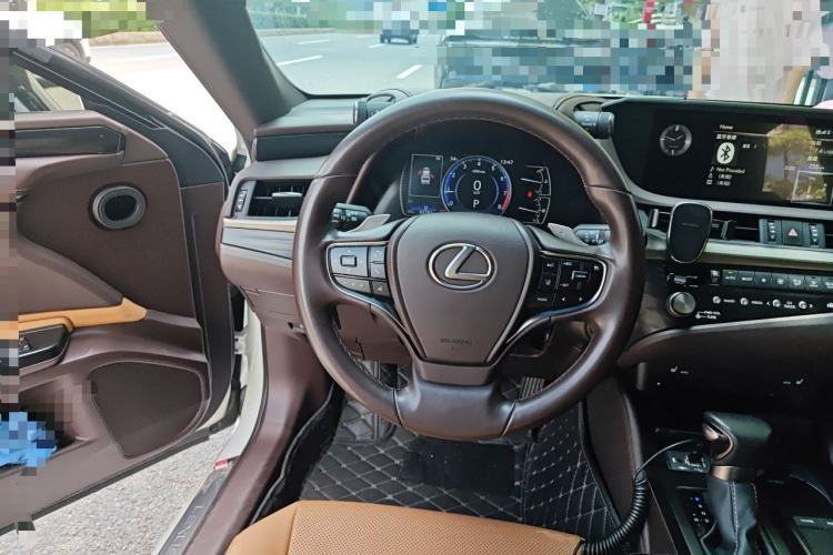 Used Lexus ES 2021 200 Excellence Edition Steering Wheel
