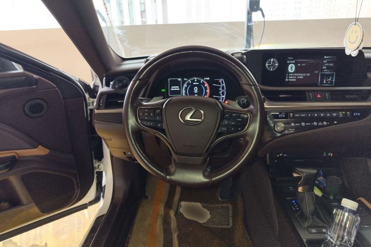 Used Lexus ES 2021 300h Excellence Edition Steering Wheel