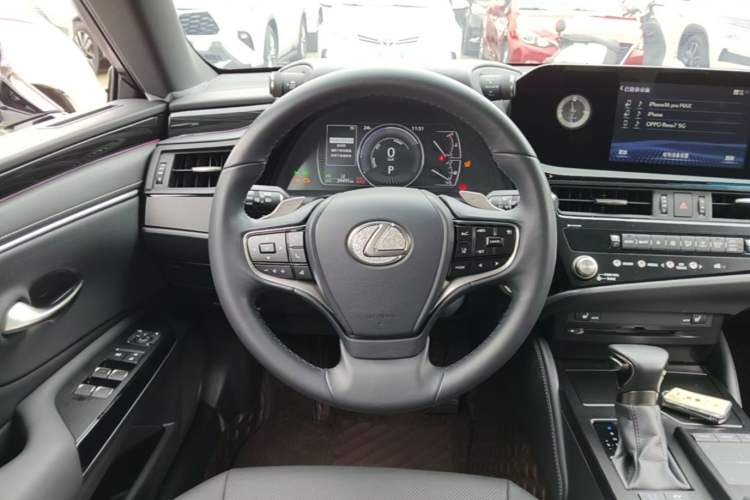 Used Lexus ES 2021 300h Excellence Edition Steering Wheel