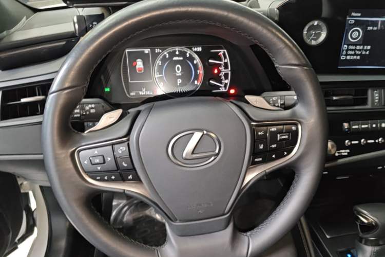 Used Lexus ES 2021 200 Excellence Edition Steering Wheel