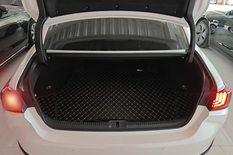 Used Lexus ES 2021 200 Excellence Edition Trunk