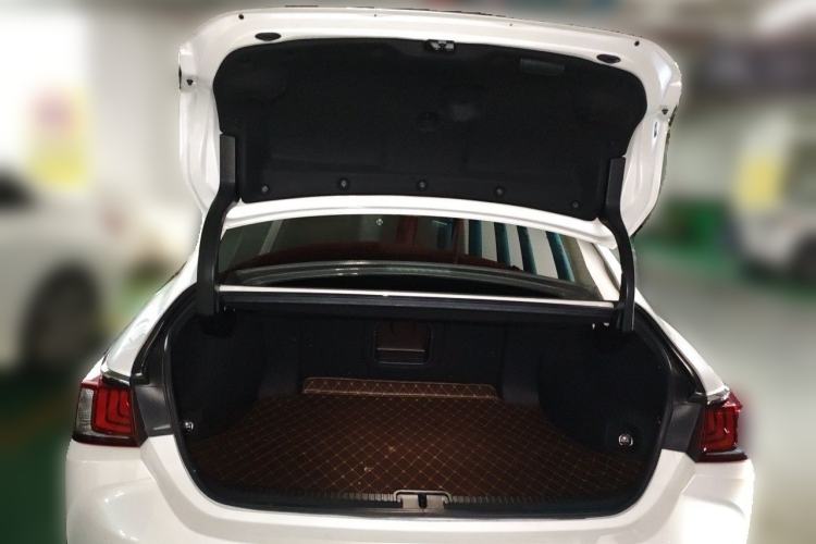 Used Lexus ES 2021 200 Excellence Edition Trunk