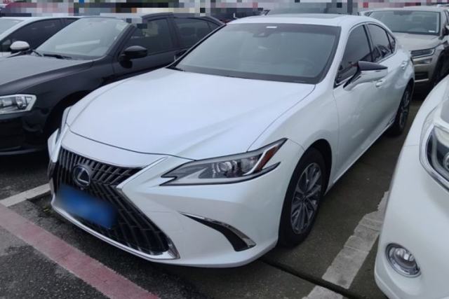 Used Lexus ES 2021 300h Excellence Edition