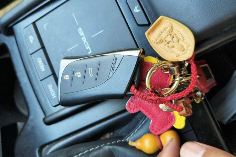Used Lexus ES 2021 200 Excellence Edition Vehicle Key