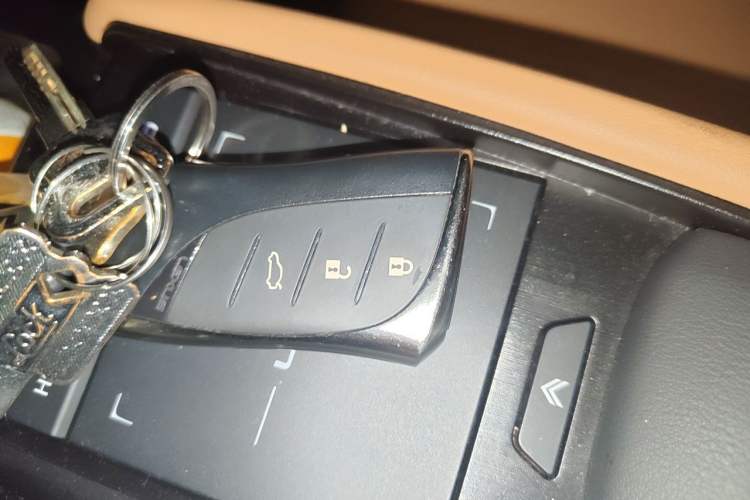 Used Lexus ES 2021 200 Excellence Edition Vehicle Key