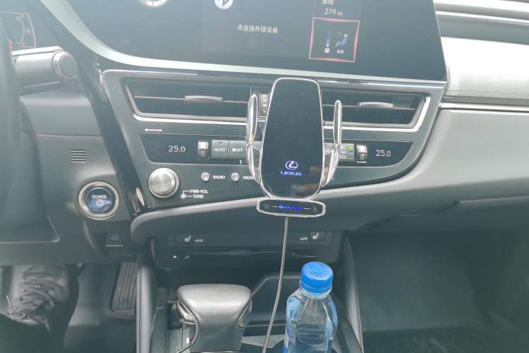 Used Lexus ES 2021 300h Excellence Edition Audio And AC Panel
