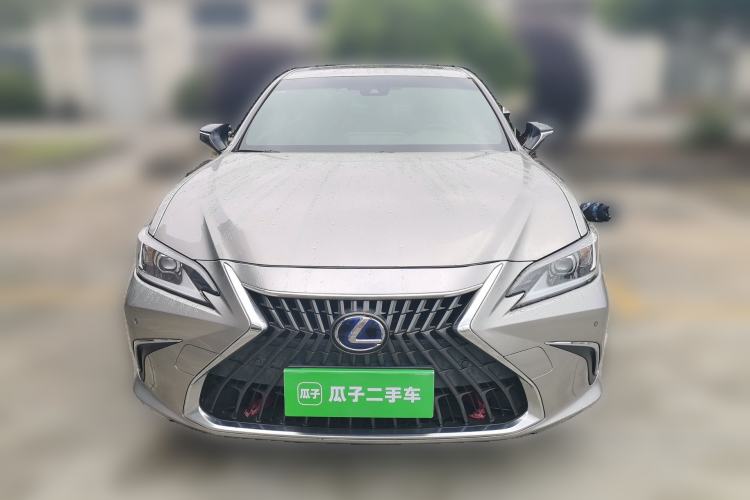Used Lexus ES 2021 300h Excellence Edition Front