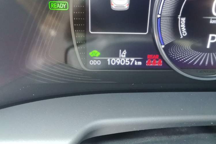 Used Lexus ES 2021 300h Excellence Edition Odometer Close Up