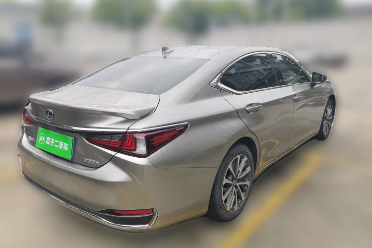 Used Lexus ES 2021 300h Excellence Edition Rear Right 45 Deg