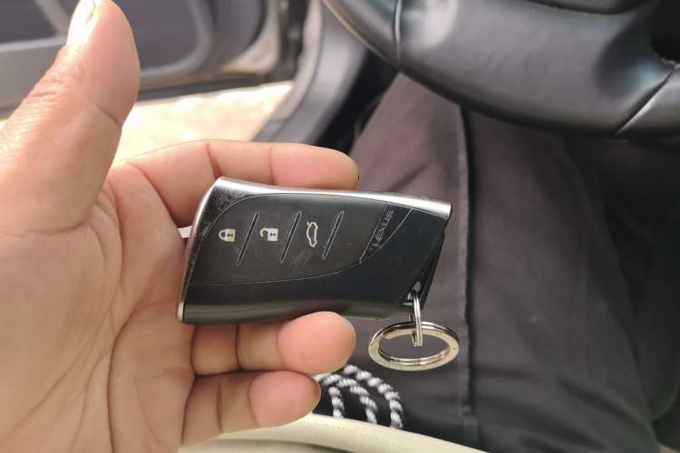 Used Lexus ES 2021 300h Excellence Edition Vehicle Key