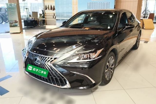 Used Lexus ES 2022 300h Excellence Edition