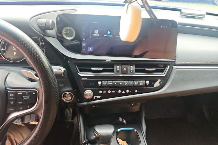 Used Lexus ES 2022 200 Excellence Edition Audio And AC Panel
