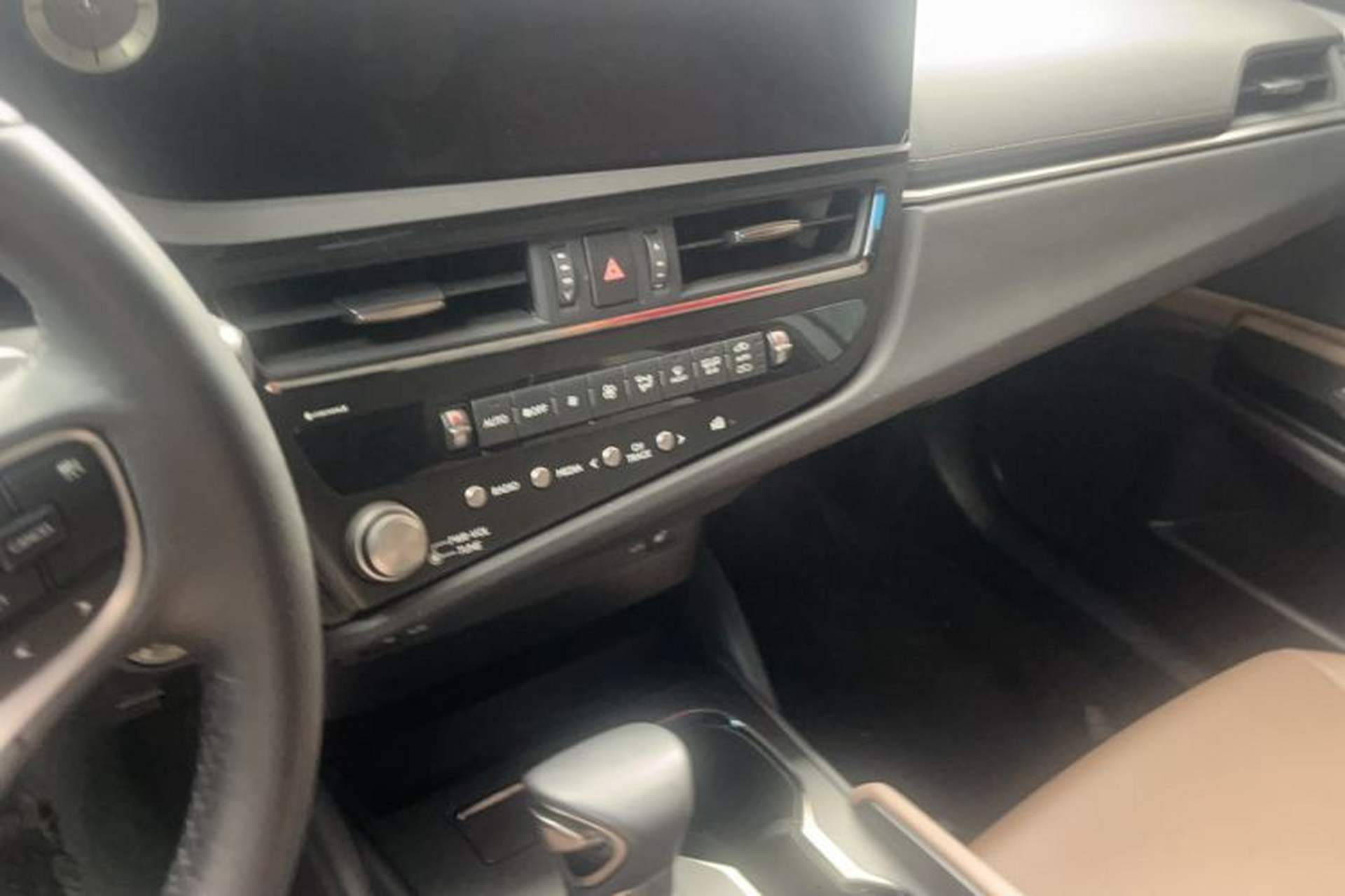 Used Lexus ES 2022 200 Excellence Edition Audio And AC Panel