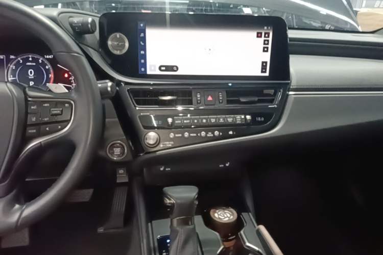 Used Lexus ES 2022 200 Excellence Edition Audio And AC Panel