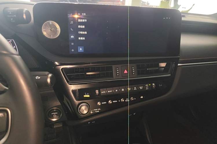 Used Lexus ES 2022 300h Excellence Edition Audio And AC Panel