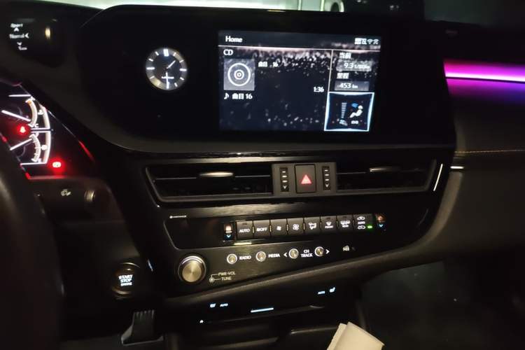 Used Lexus ES 2022 200 Excellence Edition Audio And AC Panel