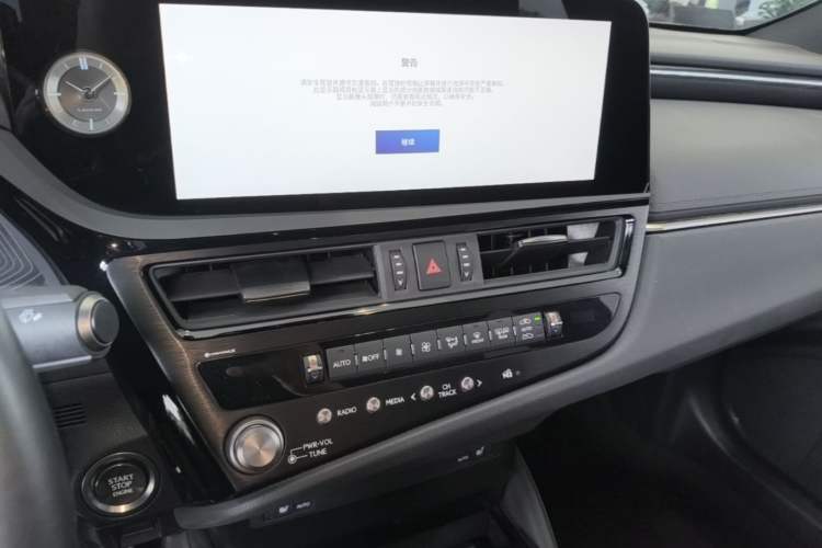 Used Lexus ES 2022 200 Luxury Edition Audio And AC Panel