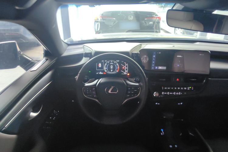 Used Lexus ES 2022 200 Excellence Edition Center Console