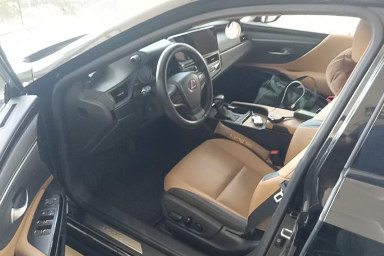 Used Lexus ES 2022 200 Excellence Edition Driver Seat