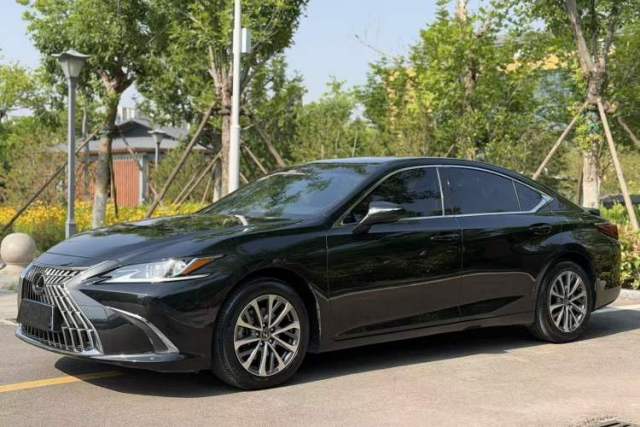 Used Lexus ES 2022 300h Excellence Edition