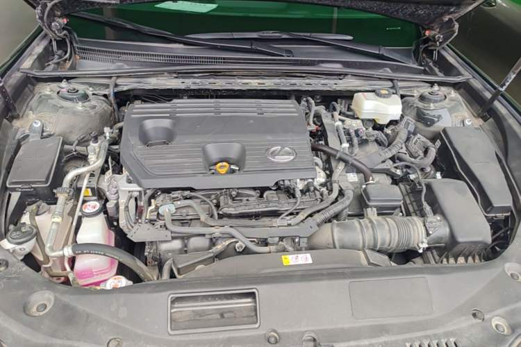 Used Lexus ES 2022 300h Excellence Edition Engine Bay