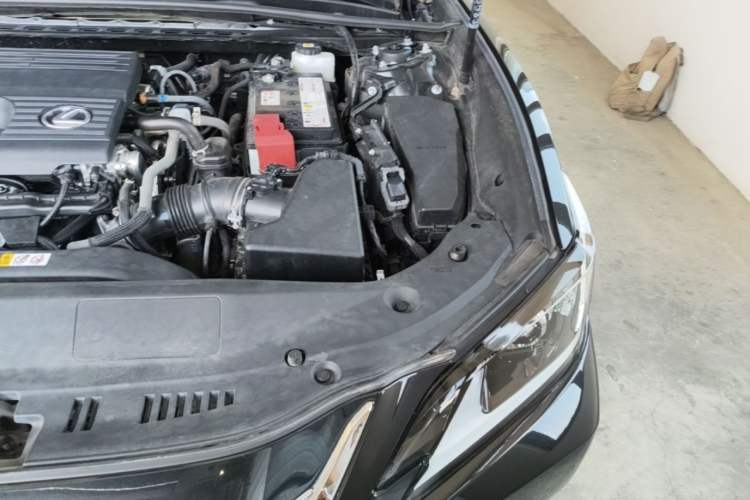 Used Lexus ES 2022 200 Luxury Edition Engine Bay Left