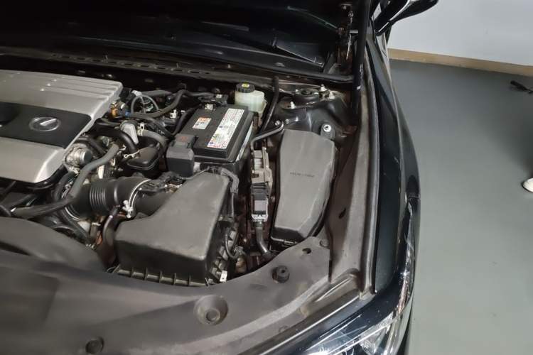 Used Lexus ES 2022 200 Excellence Edition Engine Bay Left
