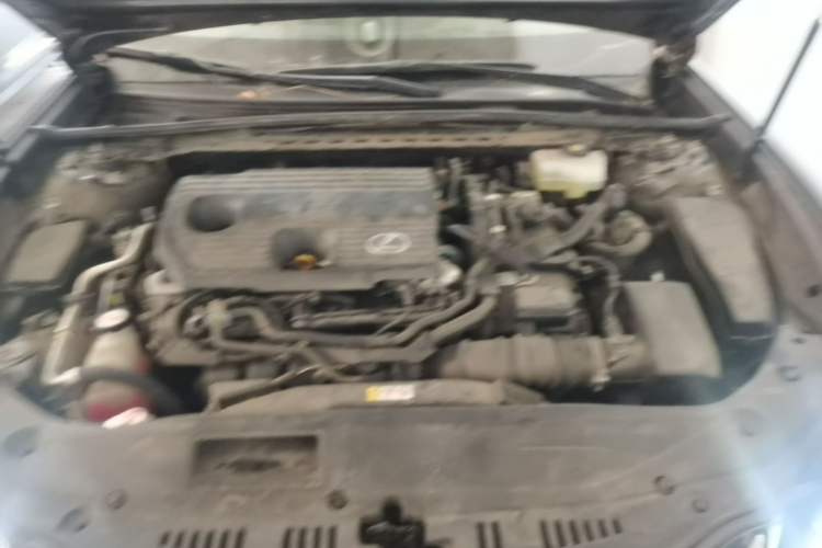 Used Lexus ES 2022 300h Excellence Edition Engine Bay